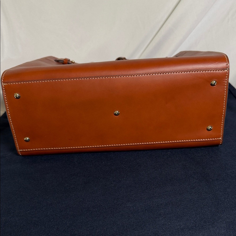 Dooney & Bourke Alto Delphina - Picture 7 of 7